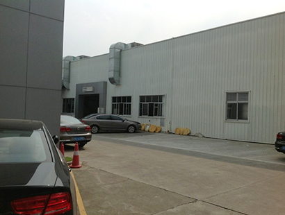 汽車(chē)車(chē)間環(huán)?？照{番禺4S店維保車(chē)間案例